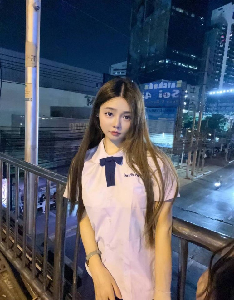 丈夫不在的日子中字头,好看的高清影视